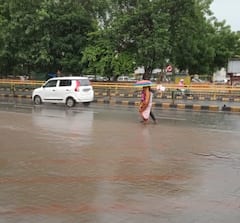 અમદાવાદમાં ધોધમાર વરસાદ, હવામાન વિભાગે શું કરી છે આગાહી?