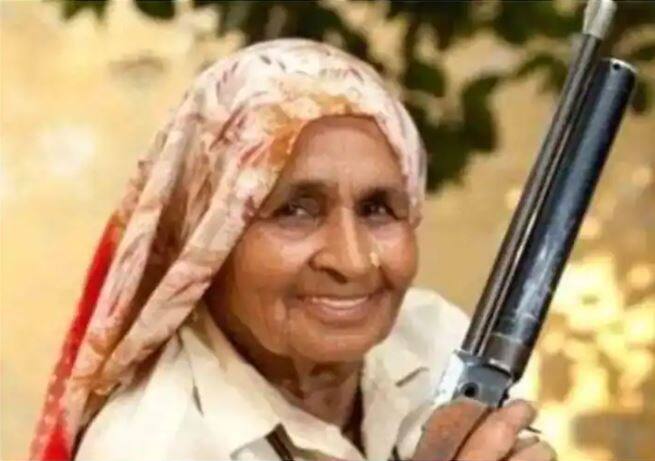 Noida shooting range will be named after shooter Dadi Chandro Tomar uttar pradesh ann शूटर दादी Chandro Tomar के नाम पर होगा Noida शूटिंग रेंज का नाम, परिवार ने जताया मुख्यमंत्री योगी का आभार