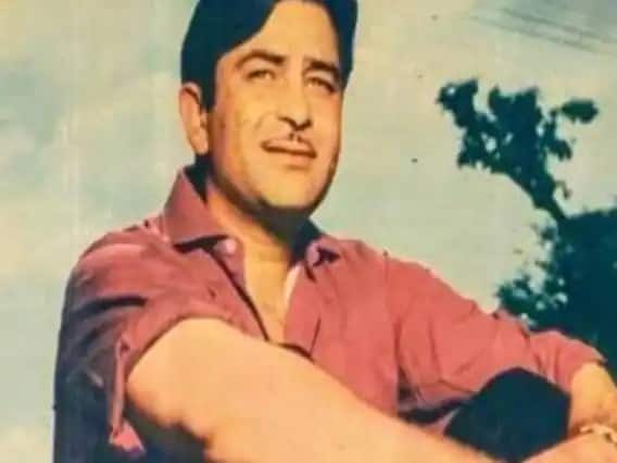 राज कपूर अजूनही 'मेरा नाम जोकर' चित्रपटासाठी ओळखले जातात. हा चित्रपट बॉक्स ऑफिसवर अपयशी ठरला. या चित्रपटाने राज कपूरला कर्जबारी बनवले. ज्यामुळे त्याने आपल्या सर्व वस्तू आणि स्टुडिओ तारण ठेवले.