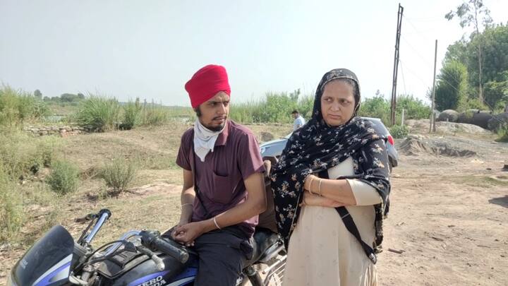 ਇਨ੍ਹਾਂ ਪਿੰਡਾਂ ਦੇ ਲੋਕਾਂ ਲਈ ਦਰਿਆ ਆਰ-ਪਾਰ ਜਾਣ-ਆਉਣ ਲਈ ਕੇਵਲ ਇੱਕ ਬੇੜੀ ਦਾ ਸਹਾਰਾ ਹੀ ਰਹਿ ਜਾਂਦਾ ਹੈ। ਜਦੋਂ ਦਰਿਆ ਵਿੱਚ ਪਾਣੀ ਦਾ ਪੱਧਰ ਵਧ ਜਾਂਦਾ ਹੈ ਤਾਂ ਇਹ ਬੇੜੀ ਵੀ ਬੰਦ ਹੋ ਜਾਂਦੀ ਹੈ।