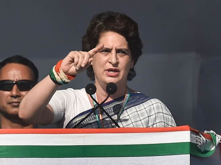 UP: Priyanka Gandhi Launches ‘Pratigya Yatra’ In Barabanki, Announces Congress Party’s Key Poll Promises UP: Priyanka Gandhi Flags Off 'Pratigya Yatra' In Barabanki, Announces Congress' Key Poll Promises