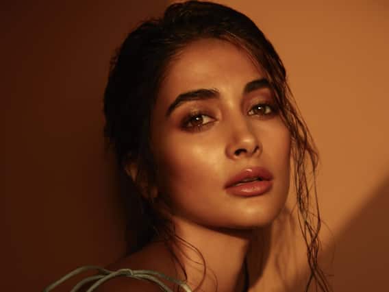 Pooja Hegde | இவள் பீஸ்ட்டின் நாயகி ; பூஜா ஹெக்டேவின் லேட்டஸ்ட் புகைப்படங்கள் Pooja Hegde | இவள் பீஸ்ட்டின் நாயகி ; பூஜா ஹெக்டேவின் லேட்டஸ்ட் புகைப்படங்கள்