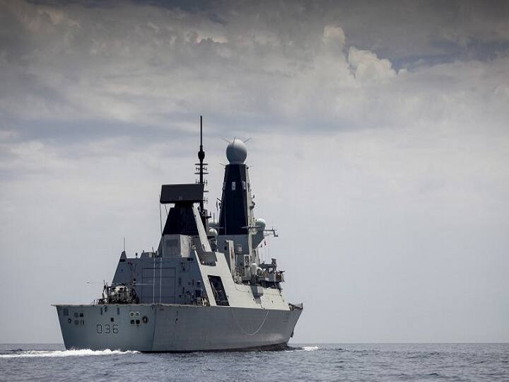 काला सागर में ब्रिटेन के विध्वसंक जहाज देख चीन ने दागे वार्निंग शॉट्स और बम के गोले