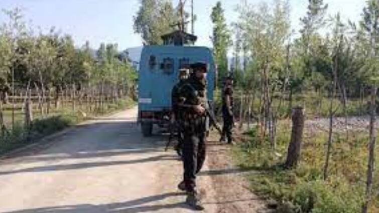 in J&K's Awantipora Three JeM terrorists killed in encounter with security forces, search operation underway Jammu & Kashmir: ਸੁਰੱਖਿਆ ਬਲਾਂ ਨੇ ਪੁਲਵਾਮਾ ਵਿੱਚ ਜੈਸ਼ ਦੇ ਤਿੰਨ ਅੱਤਵਾਦੀਆਂ ਨੂੰ ਕੀਤਾ ਢੇਰ