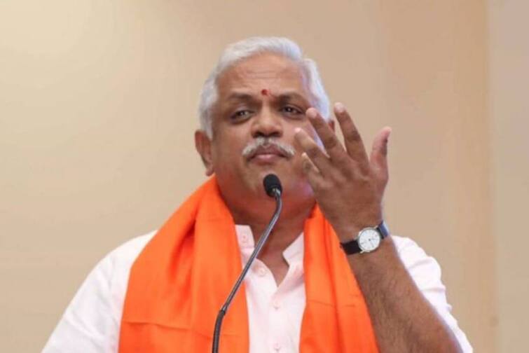 BJP National General Secretary BL Santosh takes several meetings Lucknow Uttar Pradesh ANN लखनऊ में बीएल संतोष ने BJP दफ्तर में की कई बैठकें, 2022 विधानसभा चुनाव को लेकर तैयार की रणनीति