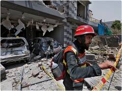 क्या पाकिस्तान ने भारत को बदनाम करने के लिए खुद कराया हाफिज सईद के घर के बाहर विस्फोट? देखें तस्वीरें