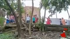 Malda: বর্ষার শুরুতেই মহানন্দার বাঁধে ফাটল, বৃষ্টি বাড়লে গ্রাম প্লাবিত হওয়ার আশঙ্কায় প্রহর গুনছেন বাসিন্দারা