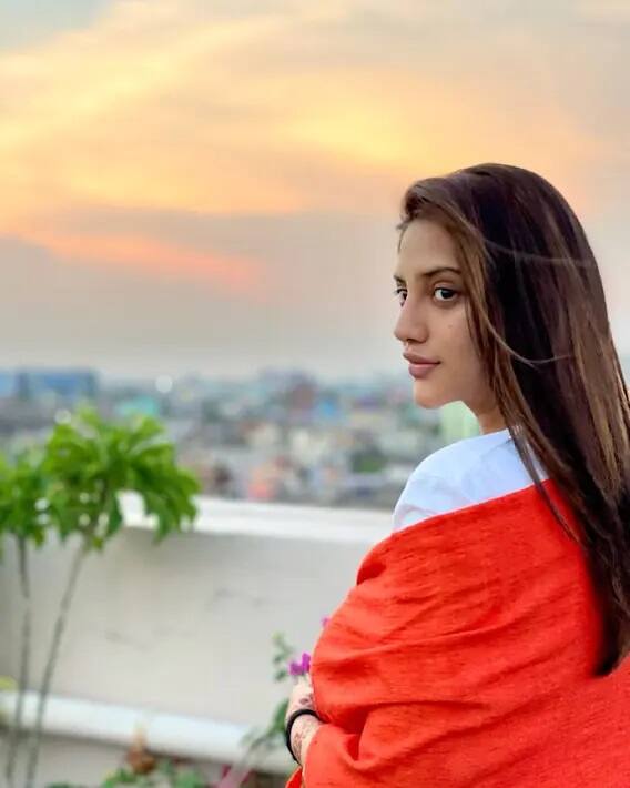 ਜ਼ਿਕਰਯੋਗ ਹੈ ਕਿ ਬੀਤੇ ਦਿਨੀ ਨੁਸਰਤ ਨੇ ਬੇਬੀ ਬੰਪ ਨਾਲ ਤਸਵੀਰਾਂ ਸਾਂਝੀਆਂ ਕੀਤੀਆਂ ਸਨ। ਸੋਸ਼ਲ ਮੀਡੀਆ 'ਤੇ ਐਕਟਿਵ ਰਹਿਣ ਵਾਲੀ ਨੁਸਰਤ ਦੀ ਪ੍ਰਸਿੱਧੀ ਦਿਨੋਂ ਦਿਨ ਵਧਦੀ ਜਾ ਰਹੀ ਹੈ।