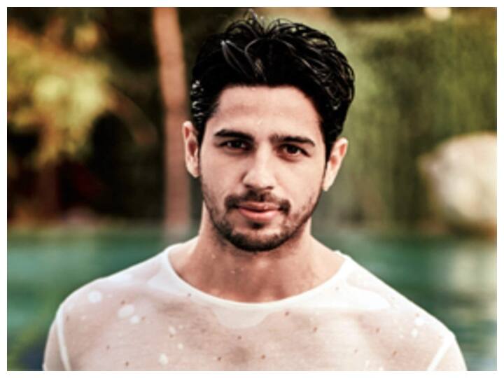 Sidharth Malhotra का फिटनेस रूटीन फॉलो करके आप भी पा सकते हैं परफेक्ट बॉडी Sidharth Malhotra Secret Fitness Routine And Diet Plan Sidharth Malhotra का फिटनेस रूटीन फॉलो करके आप भी पा सकते हैं परफेक्ट बॉडी