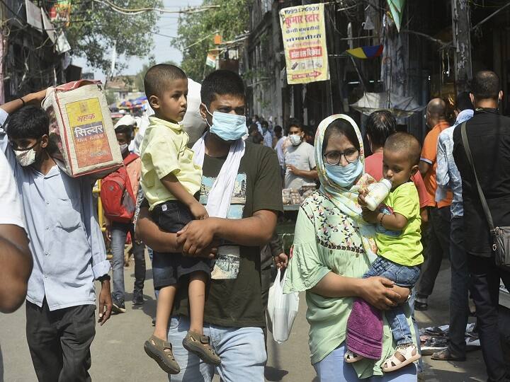 West Bengal Coronavirus Updates: 646 new cases, 660 recoveries with 7 death recorded in 24 hours in the state WB Corona Cases: রাজ্যে বাড়ল দৈনিক করোনা সংক্রমণ, একদিনে আক্রান্ত ৬৪৬ জন