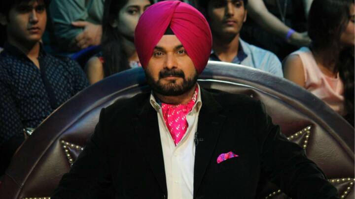 'कॉमेडी नाइट्स विद कपिल' – फेमस कॉमेडियन कपिल शर्मा के 'कॉमेडी नाइट्स विद कपिल' में नवजोत सिंह सिद्धू एक गेस्ट के में शामिल हुए थे. उन्होंने ये शो 2013 से 2016 तक किया.