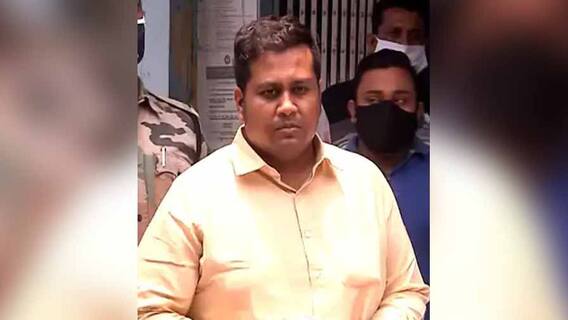 Fake IAS Arrested: IAS হওয়ার অপূর্ণ ইচ্ছে থেকেই অপরাধের ফাঁদ দেবাঞ্জনের! কসবাকাণ্ডে পুলিশের হাতে চাঞ্চল্যকর তথ্য