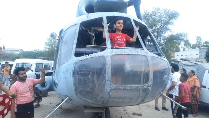 ਇਨ੍ਹਾਂ ਵਿੱਚੋਂ ਇੱਕ ਹੈਲੀਕਾਪਟਰ ਮੁੰਬਈ ਦੀ ਇੱਕ ਪਾਰਟੀ ਨੇ ਲਿਆ, ਜਦੋਂਕਿ ਦੋ ਨੂੰ ਲੁਧਿਆਣਾ ਦੇ ਹੋਟਲ ਮਾਲਕ ਨੇ ਖਰੀਦਿਆ ਤੇ ਬਾਕੀ ਹੈਲੀਕਾਪਟਰ ਮਾਨਸਾ ਵਿੱਚ ਖੜ੍ਹੇ ਹਨ ਜੋ ਲੋਕਾਂ ਦੇ ਆਕਰਸ਼ਣ ਦਾ ਕੇਂਦਰ ਬਣ ਰਹੇ ਹਨ।