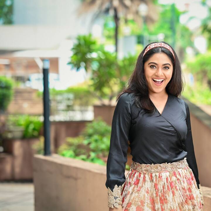 अभिनेत्री मृण्मयी देशपांडेने सोशल मीडियावर नवे फोटो शेअर केले आहेत(Photo credit : @mrunmayeedeshpande Instagram)