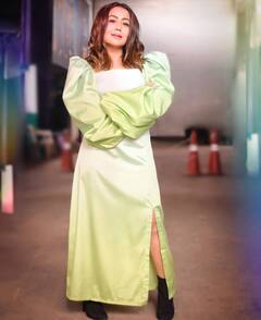 Neha Kakkar Salary: एक गाने के लाखों रुपये चार्ज करती हैं नेहा कक्कड़, जानिए कितनी है उनकी महीने की सैलरी