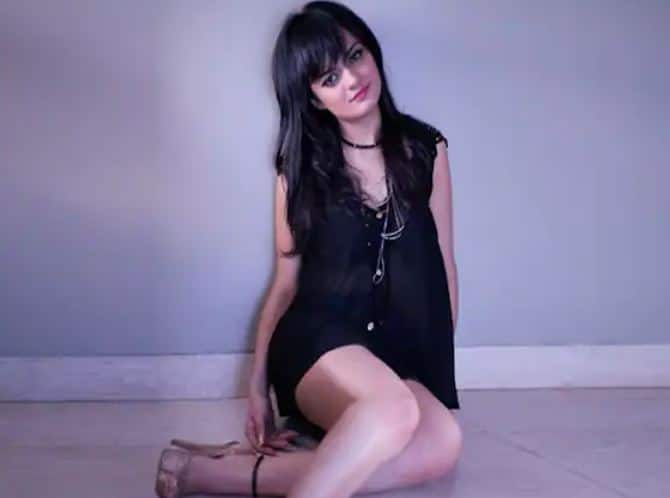 અદિતી સિંહ શર્માએ  પોતાના સંગીત કરિયરની શરુઆત અનુરાગ કશ્યપની ફિલ્મ દેવ ડીથી કરી હતી. ત્યારે તેણે હિંદી ફિલ્મોમાં ઘણા ગીત ગાયા છે. પરંતુ તેણે થોડા સમય માટે વર્ષ 2019માં બ્રેક લીધો હતો.