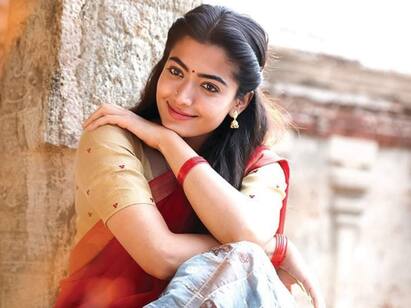 Fan vainly travels over 900 kms to see actress  Rashmika Mandanna Rashmika Mandanna Fan : ராஷ்மிகாவை காண கூகுள் மேப் உதவியோடு சரக்கு ஆட்டோவில் வந்த ரசிகர்!