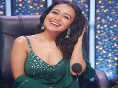 આ ફિમેલ સિંગર ગ્લેમરસ લુકમાં આપે છે બોલીવૂડની અભિનેત્રીઓને માત, જુઓ તસવીરો