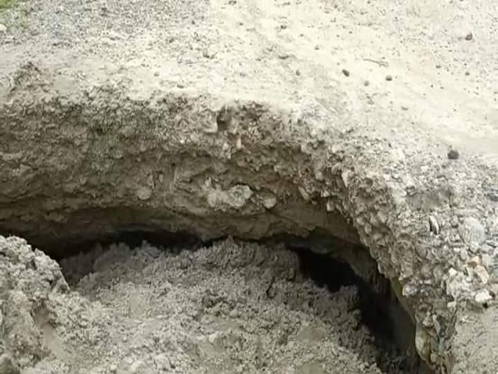 Bihar: Due to rain cut, there were cracks in the embankment of kosi river in supaul ann बिहार: रेन कट की वजह से तटबंध में आईं दरारें, जल संसाधन विभाग की लापरवाही पड़ सकती है भारी