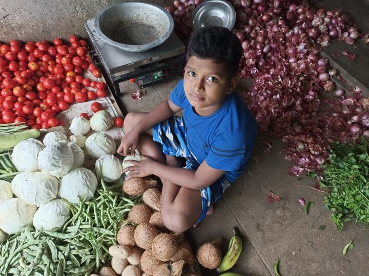 அடுத்தடுத்து உயிரிழப்பு: 13 வயதில் காய்கறி வியாபாரத்திற்கு வந்த சிறுவன்!