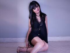 बॉलीवुड की ये फिमेल सिंगर देती हैं खूबसूरत एक्ट्रेस को ग्लैमरस लुक में मात