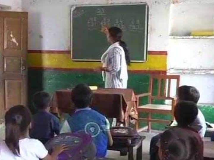 Schools reopen for administrative work in Uttar Pradesh from today Corona महामारी के बीच उत्तर प्रदेश में आज से प्रशासनिक कार्यों के लिए फिर से खुले स्कूल