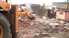 Pune Ambil Odha : बुलडोझर . आक्रोश..अश्रू ; केदार असोसिएट्सने अवैध बुलडोझर चालवला, स्थानिकांचा आरोप