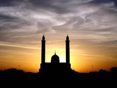 पैगंबर मोहम्मद साहब पर रोजाना कूड़ा फेंकती थी महिला, जानिए फिर क्या हुआ था?