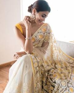 उफ तेरी अदा! Pooja Hegde ने साड़ी में दिखाया अपना दिवा लुक, खूबसूरती देख फैन्स हुए मदहोश