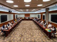 JK Leaders Meet: कश्मीरी नेताओं के साथ पीएम की मुलाकात क्या रंग लाएगी? पढ़िए बैठक की 10 बड़ी बातें