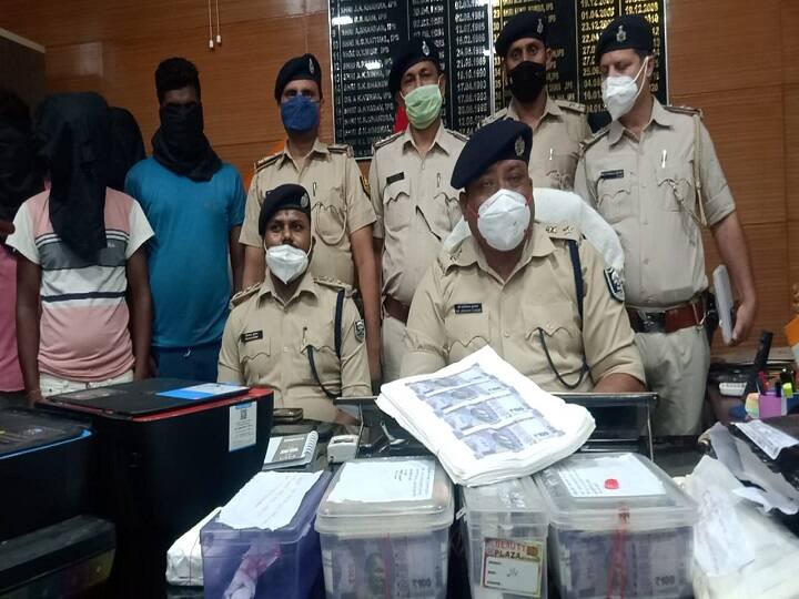Bihar Crime: नकली नोट छापने वाले गिरोह का पुलिस ने किया खुलासा, जाली नोटों के साथ चार को किया गिरफ्तार 