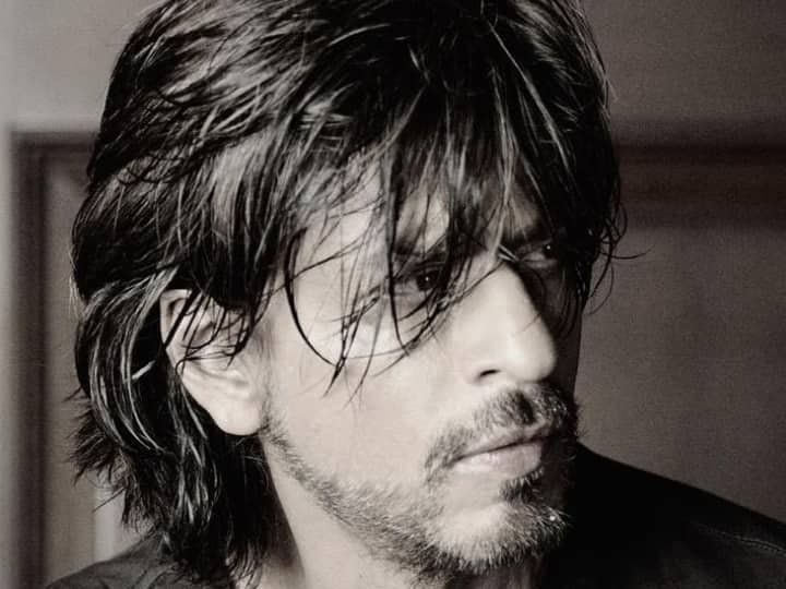 Shah Rukh Khan Praises Thalapathy Vijay As He Interacts With Fans Over An Ask SRK Session On Twitter