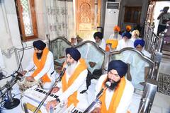 ਗੁਰੂ ਹਰਗੋਬਿੰਦ ਸਾਹਿਬ ਦੇ ਪ੍ਰਕਾਸ਼ ਪੁਰਬ ਮੌਕੇ ਸੰਗਤਾਂ ਹਰਿਮੰਦਰ ਸਾਹਿਬ ਵਿਖੇ ਨਤਮਸਤਕ ਹੋਈਆਂ, ਵੇਖੋ ਤਸਵੀਰਾਂ