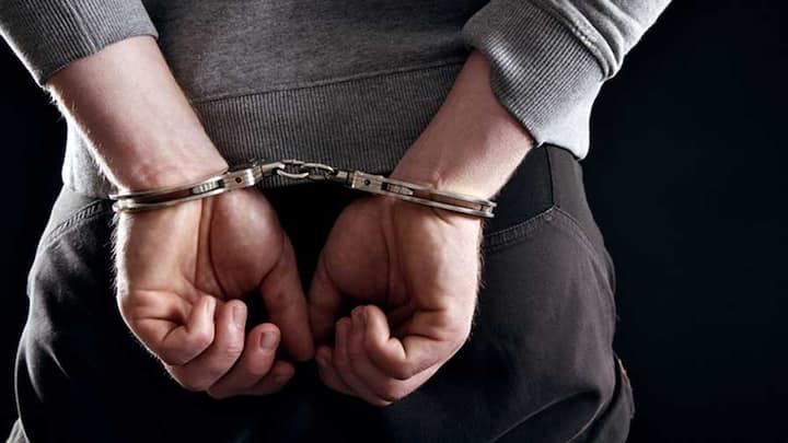 Police recovered liquor of 8 lakh rupees and 6 smuggler arrested in Bulandshahr Uttar Pradesh बुलंदशहर में आठ लाख की शराब बरामद, छह तस्कर पुलिस ने दबोचे