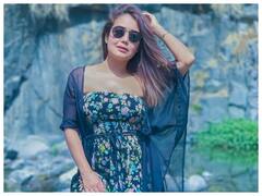 सिंगिंग में ही नहीं स्टाइल में भी नंबर वन हैं Neha Kakkar, देखें उनके कुछ बेहतरीन लुक