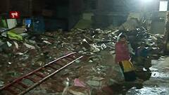 आंबिल ओढा : घरांवर कारवाई,घरं गमावलेल्यांची राहण्याची व्यवस्था नाहीच, पावसात रस्त्यावर राहण्याची वेळ