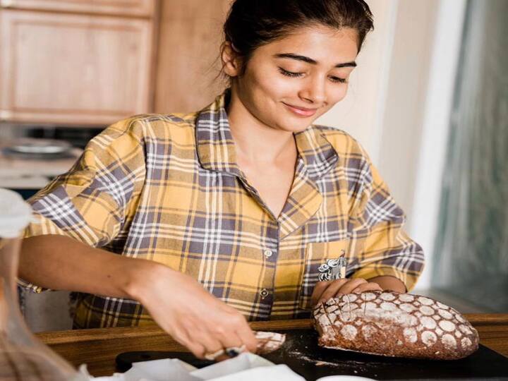 தற்பொழுது தளபதி விஜயுடன்