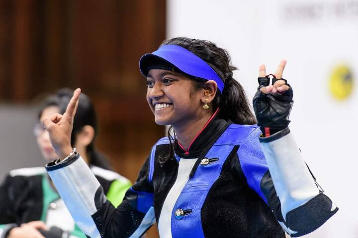 கடலூரைச் சேர்ந்த இளவேனில் வாலறிவன், துப்பாக்கிச் சுடுதல் போட்டியில் பங்கேற்க தகுதி பெற்றுள்ளார்.