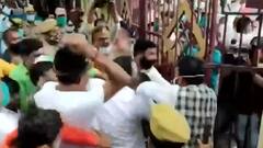 Ruckus between BJP & SP workers in Gorakhpur