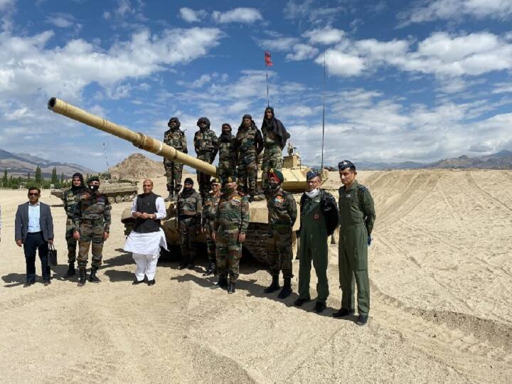 Defence minister Rajnath Singh will visit Leh Ladakh from tomorrow ANN रक्षा मंत्री राजनाथ सिंह कल से लेह-लद्दाख दौरे पर जाएंगे, सेना की तैयारियों का लेंगे जायजा 