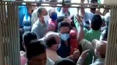 Ahmedabad: વેજલપુરમાં MLA કિશોર ચૌહાણે યોજેલા વેક્સિનેશન અભિયાનમાં ઉડ્યા કોરોનાના નિયમોના ધજાગરા