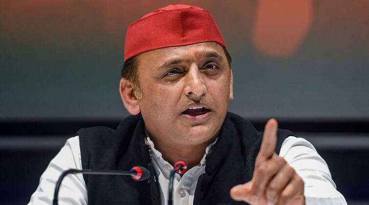 Samajwadi Party chief Akhilesh Yadav launch theme song for UP assembly election यूपी विधानसभा चुनाव के लिये अखिलेश यादव सक्रिय हुए, थीम सॉन्ग लॉन्च किया