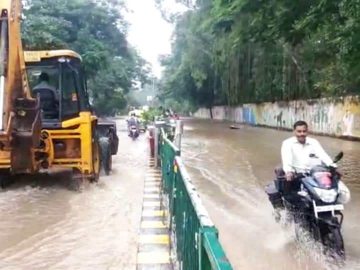 पटनाः मूसलाधार बारिश से डूबीं सड़कें, बिहार विधान मंडल के साथ डिप्टी CM के आवासीय परिसर में घुसा पानी
