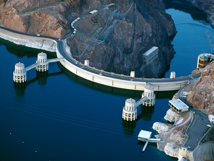 Top 10 Dams: பிரம்மிக்க வைக்கும்  கட்டுமானம்..  உலகின் டாப் 10 அணைகள்