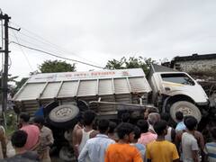 सिवानः मकान को तोड़ते हुए घर में घुसा मिनी पार्सल ट्रक, सो रही महिला की मौत, 4 लोग घायल