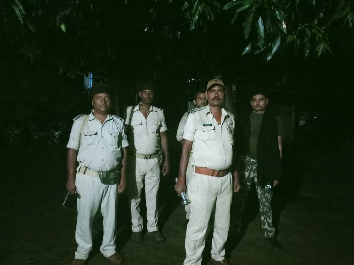 people attack on police in Aurangabad after accident four soldiers including the SHO were injured ann औरंगाबादः सड़क दुर्घटना के बाद आक्रोश में लोगों ने पुलिस पर किया हमला, थानाध्यक्ष समेत 4 जवान घायल