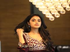 Actress Priyanka Mohan pics : அட கண்ணா பின்னா கனவோடுதான் பிரியங்கா மோகன்!