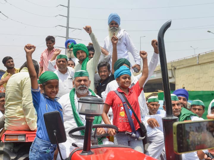 Farmers' Protest: Three Metro Stations Shut, Heavy Security Deployed As Agitators March To Delhi Farmers' Protest: Three Metro Stations Shut, Heavy Security Deployed As Agitators March To Delhi