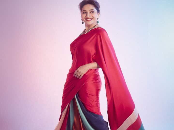 பாலிவுட்டில் சிறந்த நடனக் கலைஞர் பண்டிட் பிர்ஜு மகாராஜ்யிடம் நடம் கற்று கொண்டார்