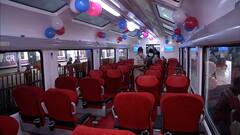 Mumbai-Pune Deccan Express में आज से जोड़ा गया Vistadome Coach, 180 डिग्री तक घूम सकती हैं सीटें